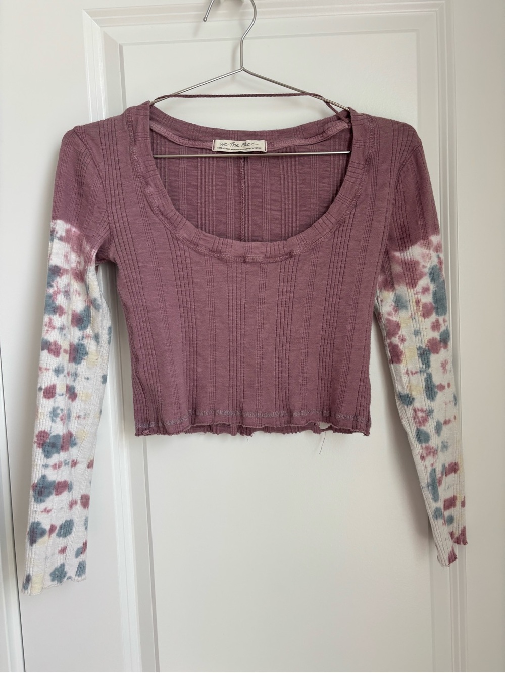 We The Free Mauve Ribbed Crop Top with Tie-Dye Sleeves